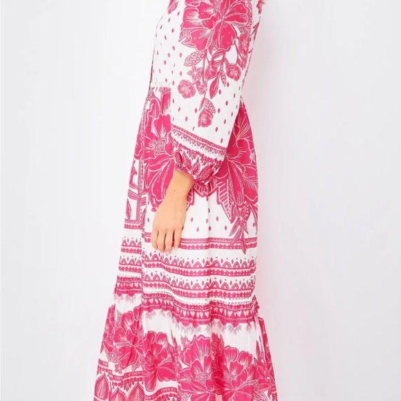 FARM Rio Dresses & Skirts - FARM Rio's Tropical Woodcut dress Size M